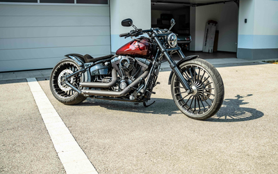 Harley Davidson Breakout Custom complete conversion 75 hp optical highlight Very good condition (2015)