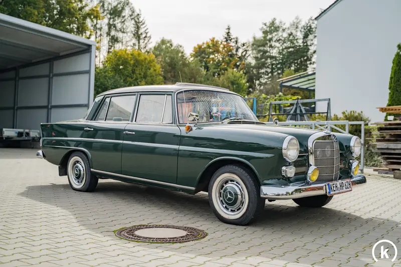 Mercedes-Benz W110 190C Becker Grand Prix Radio guter Zustand (1962)