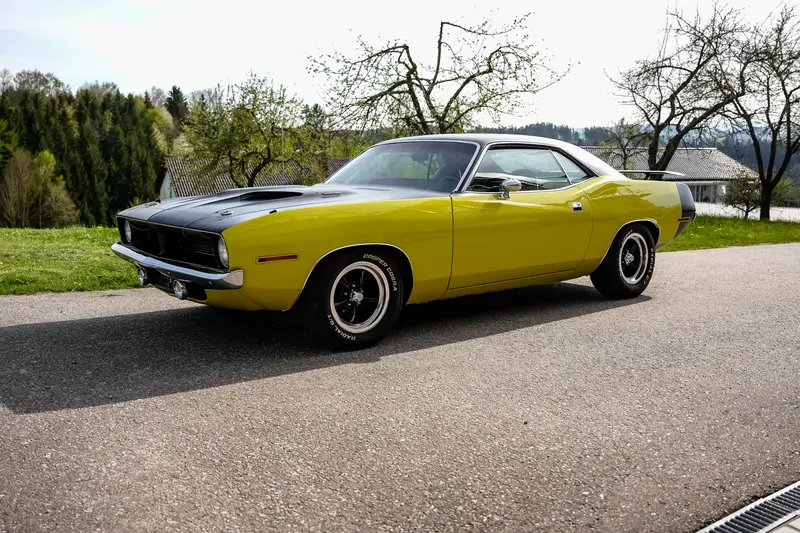 Plymouth Barracuda - 'Cuda 383 with 6.3 L V8, engine and transmission completely restored, front disc brakes, Flowmaster exhaust (1970)