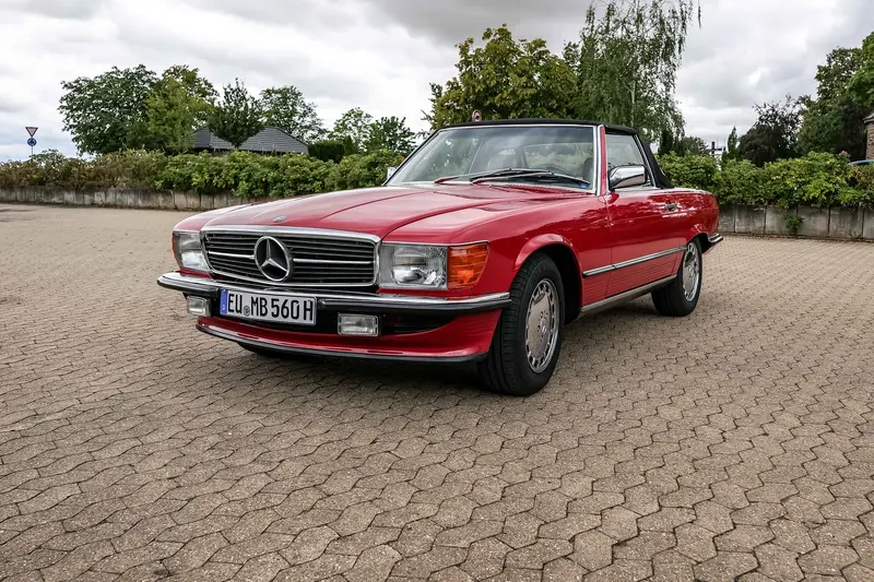 Mercedes Benz R107 560 SL lückenloses Scheckheft nur 42.000km Laufleistung Wertgutachten Note 1- (1986)