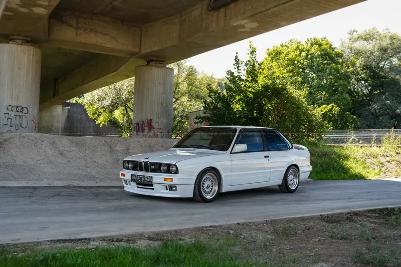 BMW E30 318is (1991), M-Technik 2 Paket, Recaro-Sitze, Klimaanlage, sehr guter Zustand