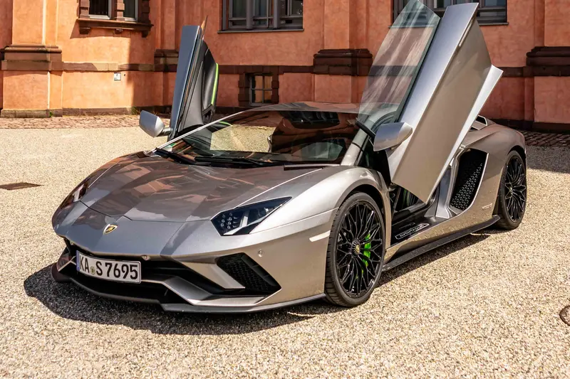 Lamborghini Aventador S LP740-4 from 2nd hand checkbook few KM (2018)