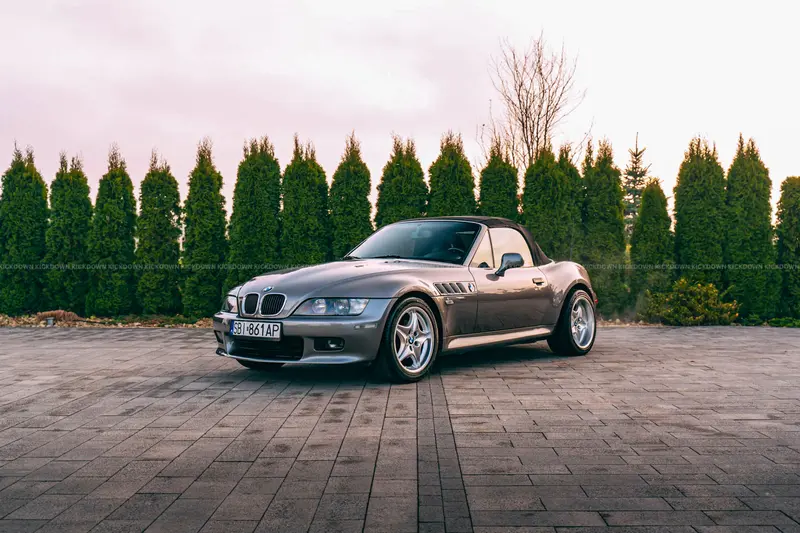 BMW Z3 2.5i Roadster (2001), ceramic-coated, like-new soft top, major service performed