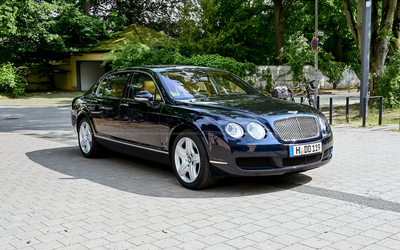 Bentley Continental Flying Spur (2005) from second owner, full service history, top condition, only 51,487 km