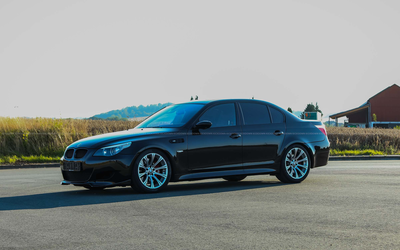 BMW E60 M5 (2006) in Sapphire Black Metallic, only 85,412 km, very well maintained original condition