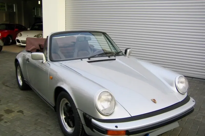 Porsche 911 Cabrio 3.2 Cabrio Silber Metallic 2. Hand Classic Data Zustandsnote 2+ (1985)