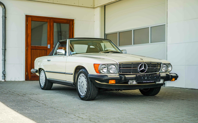 Mercedes-Benz R107 380 SL (1983)