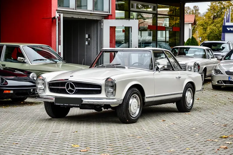 Mercedes Benz W113 250 SL Pagode Motor und Technik überholt Softop Hardtop Neuer TÜV (1967)