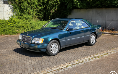 Mercedes-Benz W124 E320 Coupe Tourmaline Green Metallic Mopf 2 (1994)