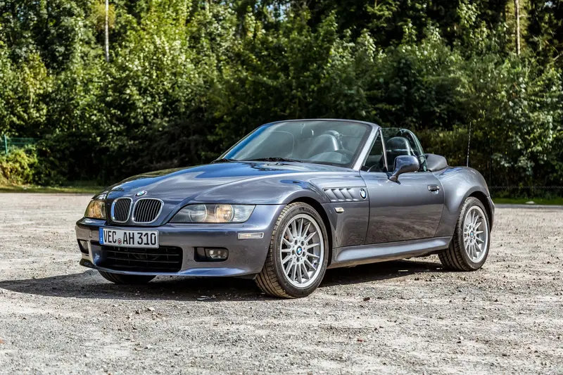 BMW Z3 3.0i Roadster (2000), convertible top in mint condition, major service performed