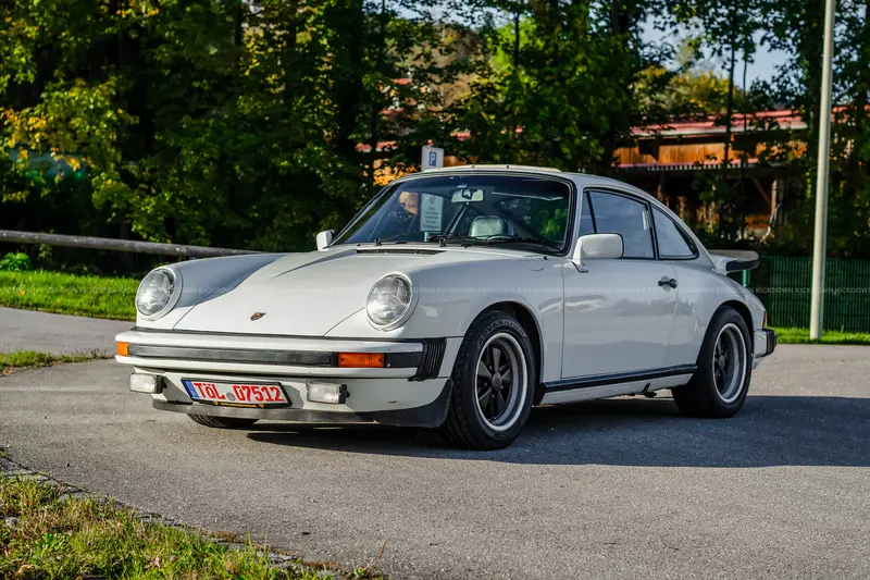 Porsche 911 2.7 Carrera US (1975) with electric sunroof, investments over €13,000, H license plate, wide body