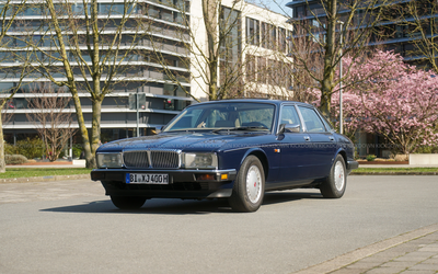 Jaguar Daimler XJ 40 (1992) in eleganter Farbkombination, mit H-Kennzeichen, sehr gepflegter Originalzustand