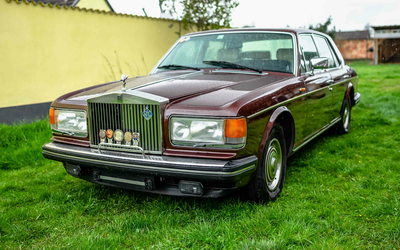 Rolls-Royce Silver Spirit Serie 1 mit Nardi-Lenkrad elektrische Fensterheber Servolenkung Teilrestauriert (1984)