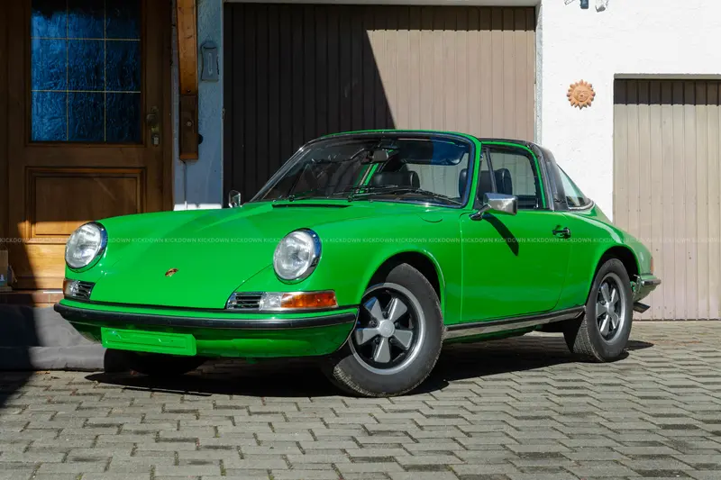 Porsche 911 2.4 E Targa Ölklappe (1972), restauriert, mit Fuchsfelgen, deutsche Erstauslieferung