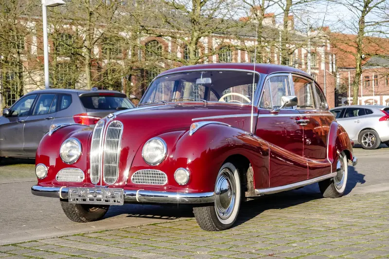 BMW 502 "Baroque Angel" 3.2-liter Restored €10,000 Investment Ready to drive German first delivery Sliding roof (1956)