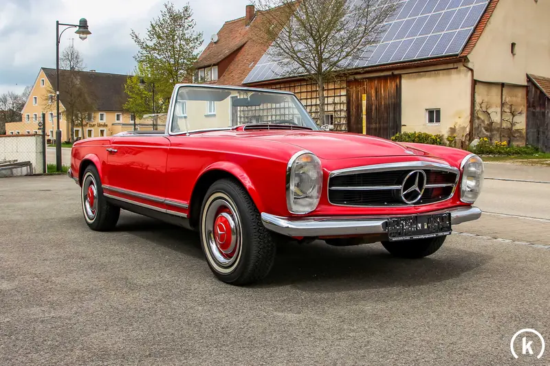 Mercedes-Benz W113 230SL Pagode Signalrot Zustand 2- Historie (1965)