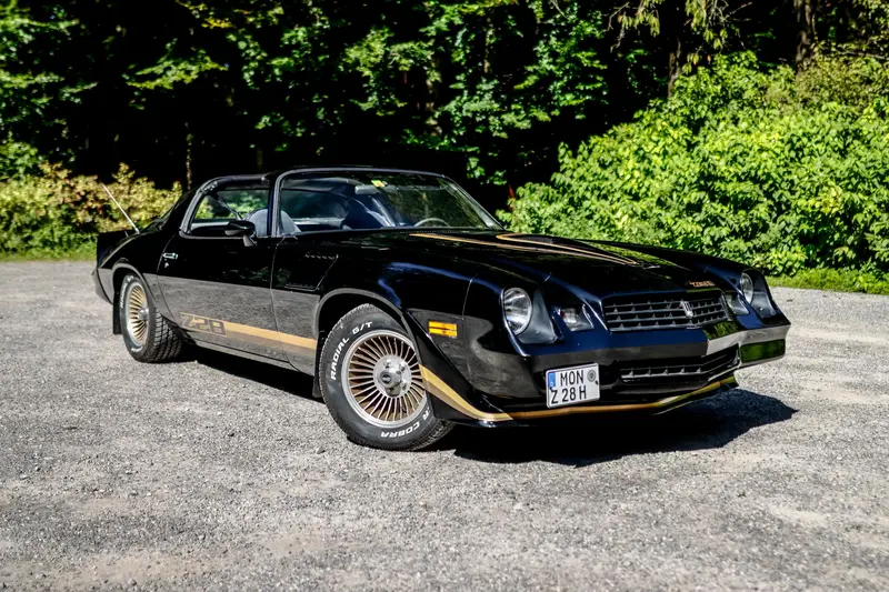 Chevrolet Camaro Z28 partially restored with overhauled engine (1979)