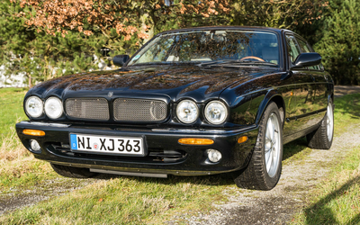 Jaguar XJR X308 363PS Kompressor Nimbus Grey Alcantara Himmel Edelstahl Auspuffanlage (1999)