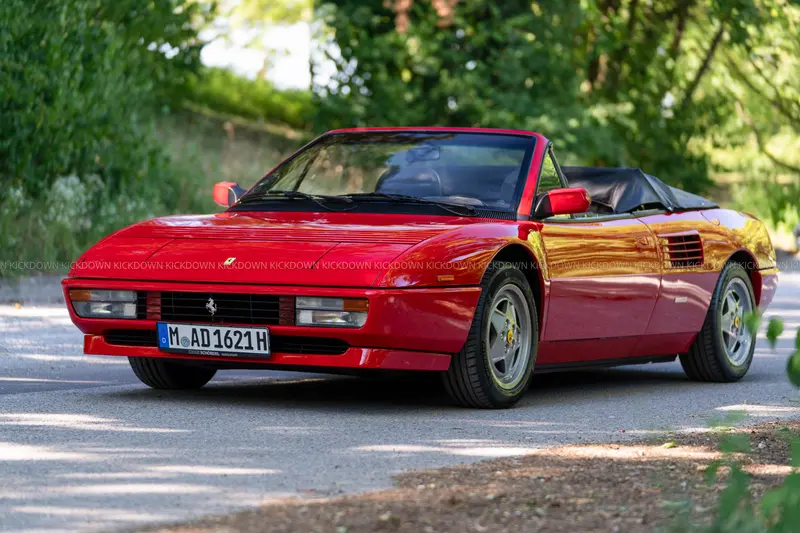 Ferrari Mondial T Cabriolet (1993), geringe Laufleistung, neues Verdeck, umfangreiche Investitionen, sehr gepflegt