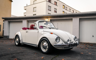 Volkswagen Beetle convertible from 3rd hand with H license plate and replacement engine (1973)