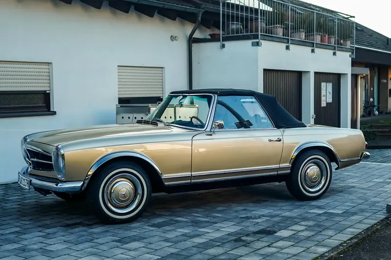 Mercedes-Benz W113 230 SL, good condition, with certificate and replacement engine (1966)