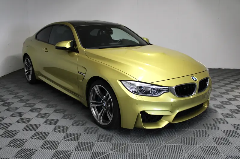 BMW M4 F82 (2014), Handschalter, erst 8.017 Kilometer, Top-Zustand