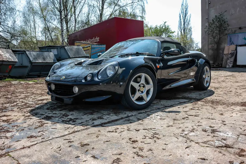 Lotus Elise S1 Sport 160 RHD 55.000 km Laufleistung nur 337 Stück als Rechtslenker nachvollziehbare Historie guter Zustand (2000)