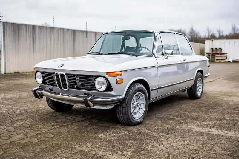 BMW 2002 Restauriert Matching Numbers Polaris-Silber 100 PS 4-Gang (1974)
