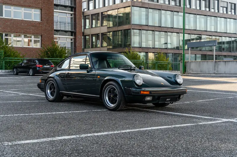 Porsche 911 Carrera 3.2 (1985), sehr seltene Farbgebung, Moosgrün, Motor- und Getrieberevision, Historie