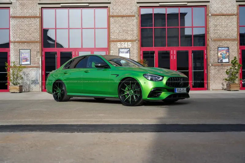 Mercedes-Benz E63S AMG W213 (2022), serielles Unikat, 1. Hand, geringe Laufleistung mit lückenlosem Scheckheft (2022)