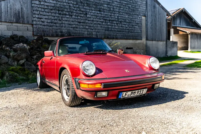 Porsche 911 Carrera G-Model 3.2 SC Cabriolet (1989) with complete checkbook, only 62,000 km, G50 gearbox
