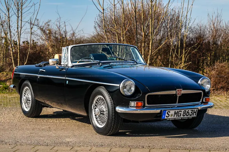 MG MG B Roadster (1976), Rechtslenker mit V8-Motor, Umfangreiche Investitionen, Gutachten Note 2-