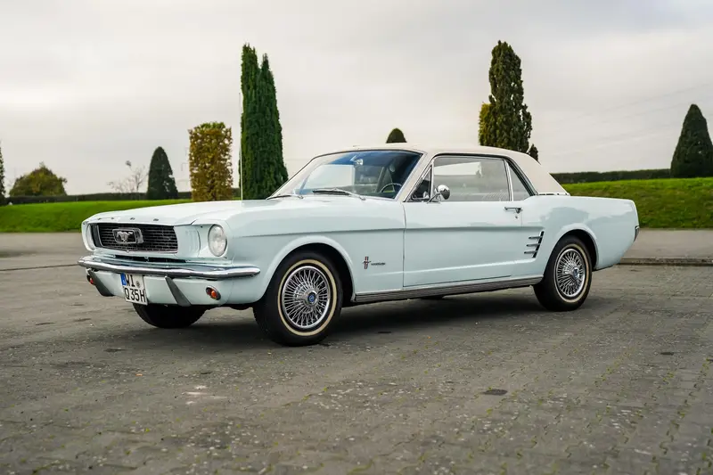 Ford Mustang with interior in very good condition and H license plate (1966)