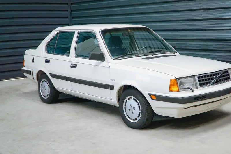 Volvo 360 GLE 1. Hand, 10.000km seltenes Fahrzeug in Traumzustand (1987)