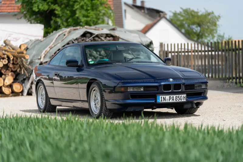 BMW 850i E31 (1991), manual transmission in a very attractive color combination, single-owner car for many years, in excellent original condition