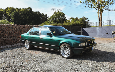 BMW E32 750iL Highline (1991), Klapptische und Kühlschrank, V12, Vollleder, TÜV und H-Kennzeichen