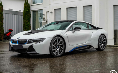 BMW i8 Coupé aus 1. Hand Nur 6.000 km Laufleistung lückenloses Scheckheft (2015)