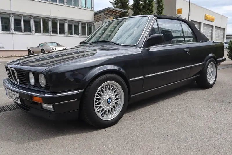 BMW E30 (1989)