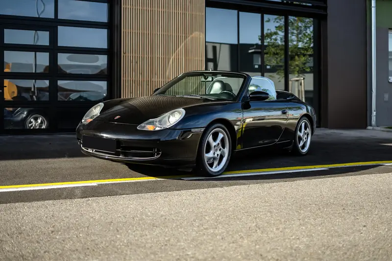 Porsche 911 996 Cabrio rear-wheel drive switch from 2nd hand with complete checkbook (1999)