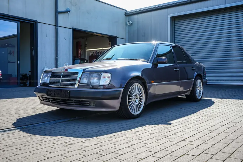 Mercedes-Benz W124 500 E (1992), Sammlerfahrzeug, Erstlack, erst 78.963 Kilometer, technisch sehr guter Zustand, 18-Zoll AMG-Felgen