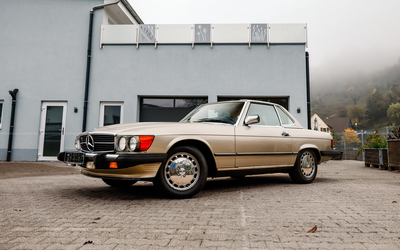 Mercedes Benz R107 560 SL restored with appraisal of grade 2 from 2023 (1986)
