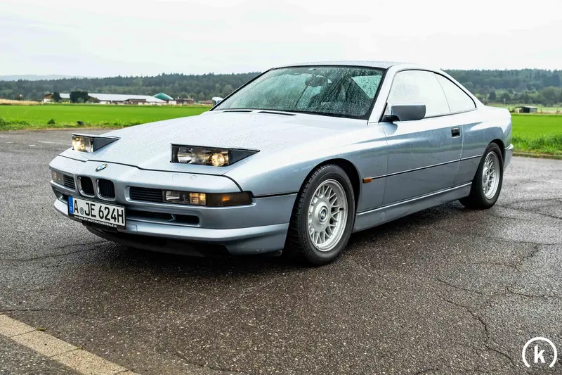 BMW E31 850i Scheckheft Gletscherblau nur 60.000 Km (1991)