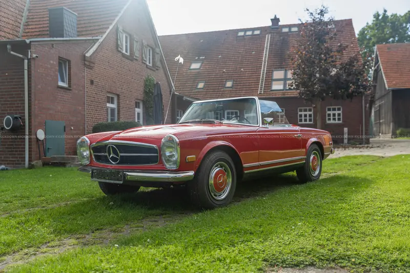 Mercedes-Benz W113 280SL Pagode