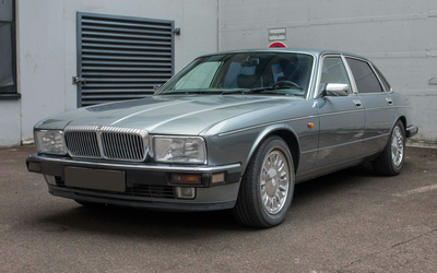 Jaguar XJ12 Sovereign V12 lückenloses Scheckheft nur 56t Km Sitzheizung Klima Tempomat (1994)