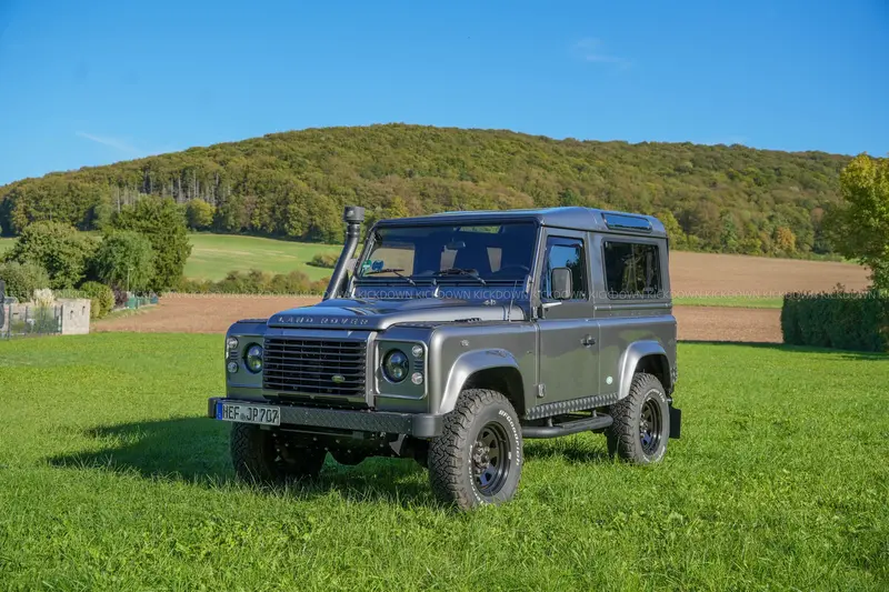 Land Rover Defender 90 Station Wagon