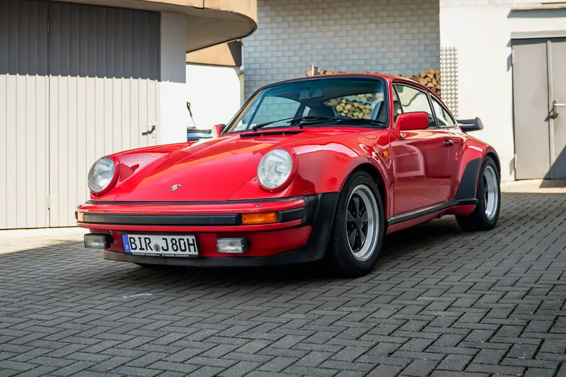 Porsche 911 930 Turbo Coupé with German first registration, only 70,000 km mileage, very good condition (1982)