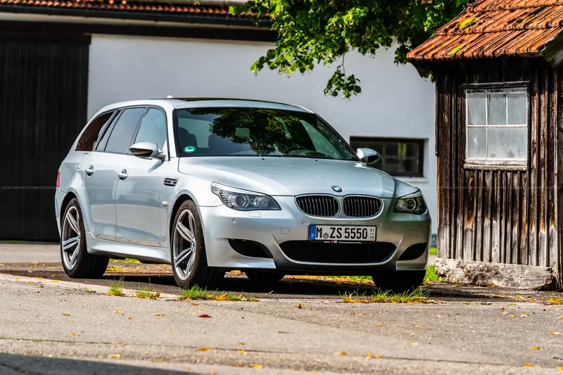 BMW E61 M5 Touring (2008), second owner, full service history, grade 2 inspection certificate, bearing shells replaced