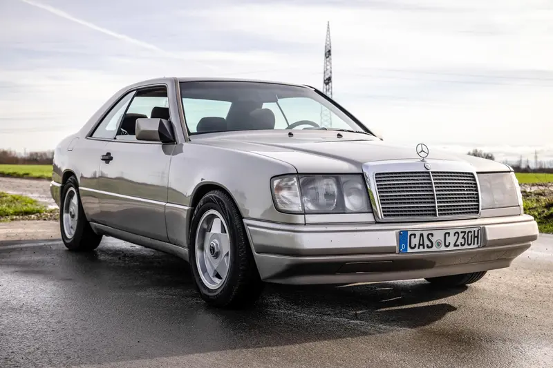 Mercedes-Benz C124 230 CE Unfallfrei Restauriert Komplett Lackiert TÜV H-Kennzeichen Sofort Fahrbereit Wertgutachten (1988)