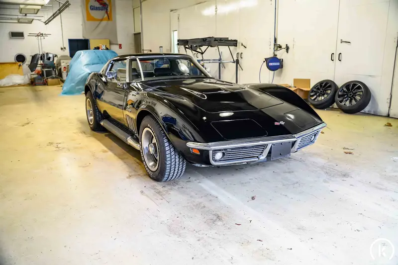 Chevrolet Corvette C3 400 hp frame-off restored from 2nd hand 4-speed (1969)