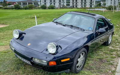Porsche 928 S4 Historie, neue Bremsen, Klima, Schiebedach, ZR neu (1991)